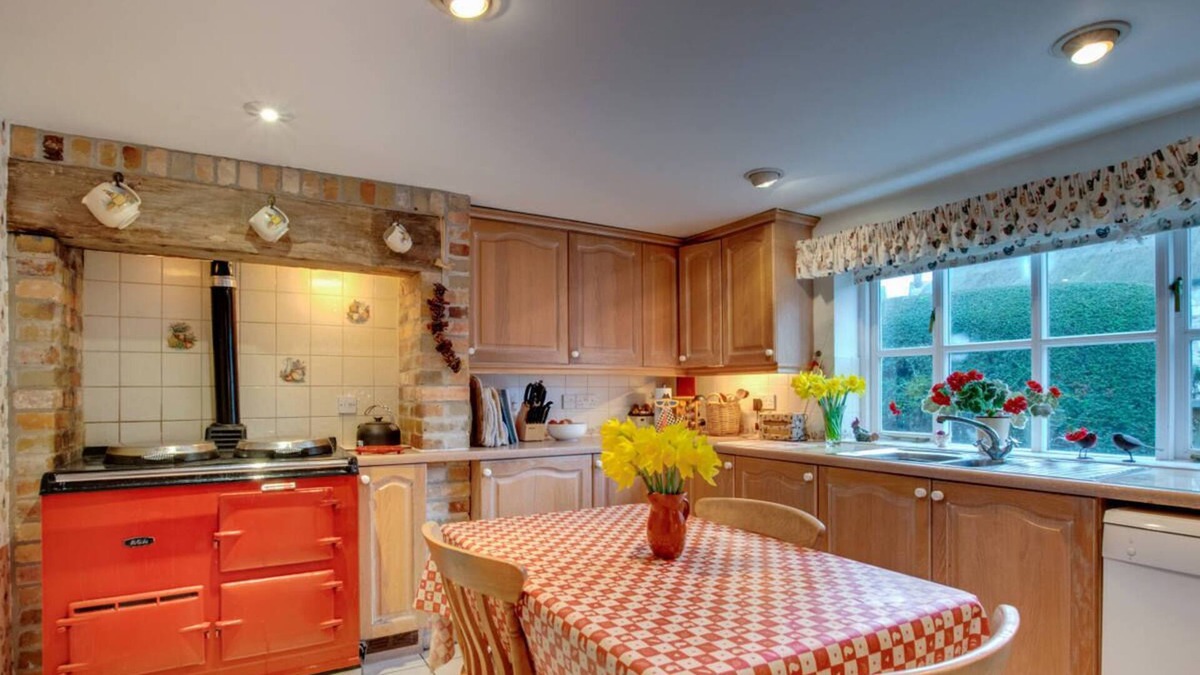 Littlebredy House | Rainbow Cottage in Litton Cheney