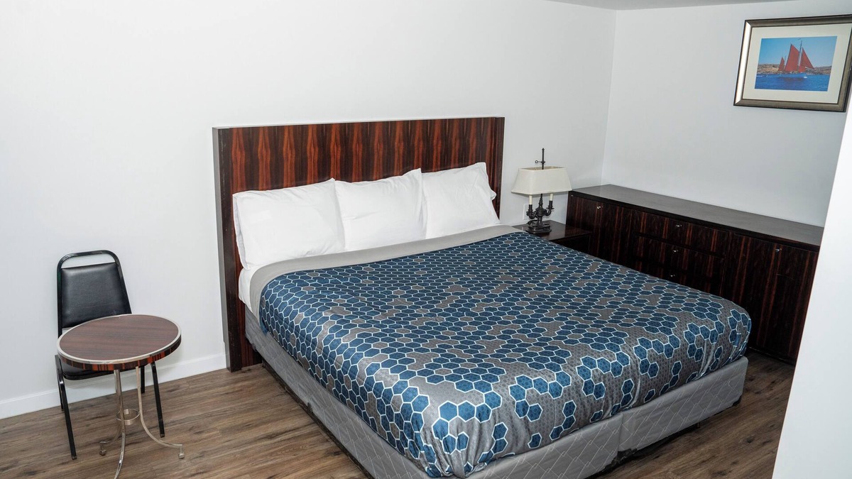 Monocacy Station Hotel | Rainbow Motel