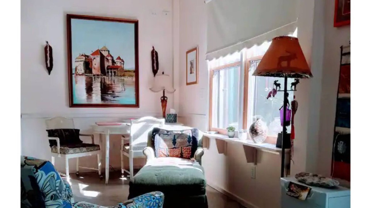 Faber Cottage | Rainbow Ridge Retreat: Mountains, Wineries & MORE