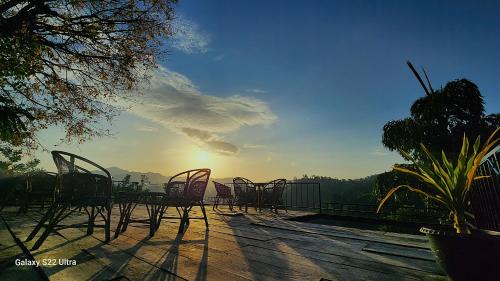 Ella House | Rainbow Sky Cottage