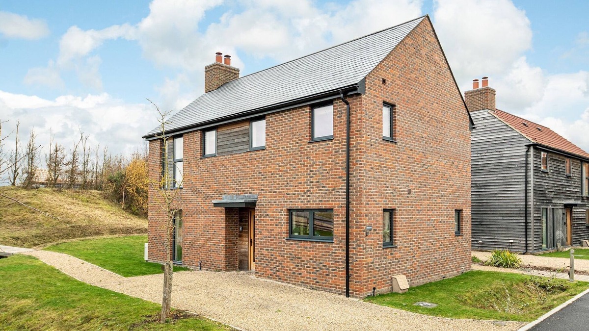 Holworth House | Rainbows (BV17), Silverlake, Dorset