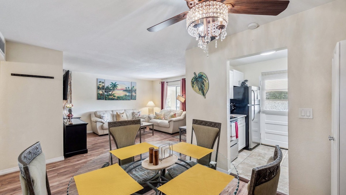 Clearwater Condo | Rainforest 2/1 Condo POOL Near Clearwater Beach Safety Harbor Dunedin Bike Trail