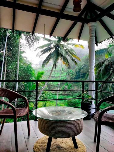 Kotapola Bed & Breakfast | Rainforest Mask villa