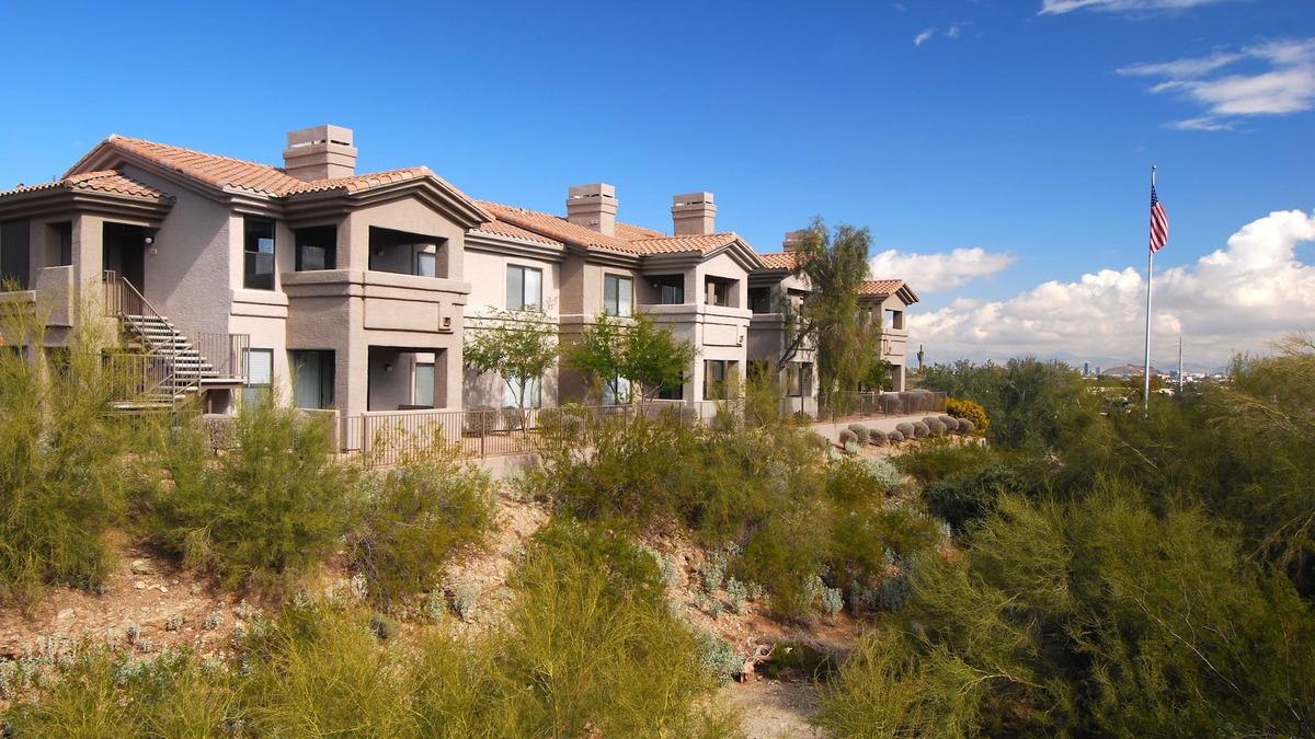 Ahwatukee Foothills Apartment | Raintree at Phoenix South Mountain Preserve