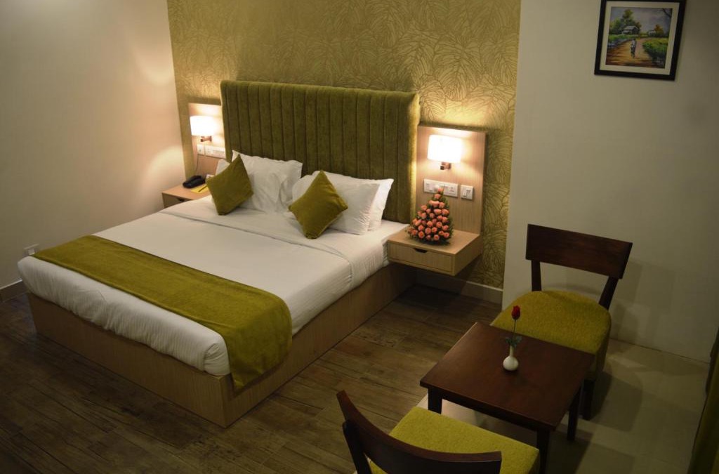 Muvattupuzha Hotel | Raj Riveria Hotel