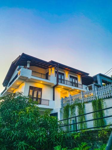 Galle House | Raji's Luana Lounge - Galle