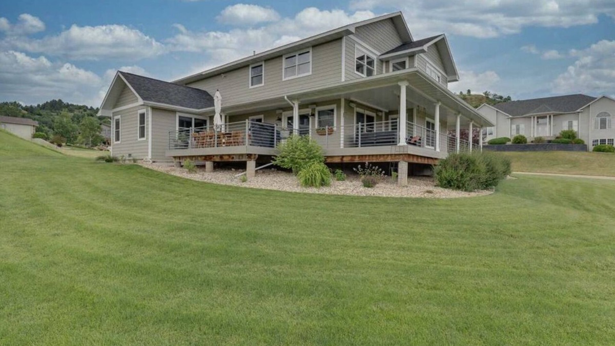Spearfish House | Rally Rental in Sandstone Hills!