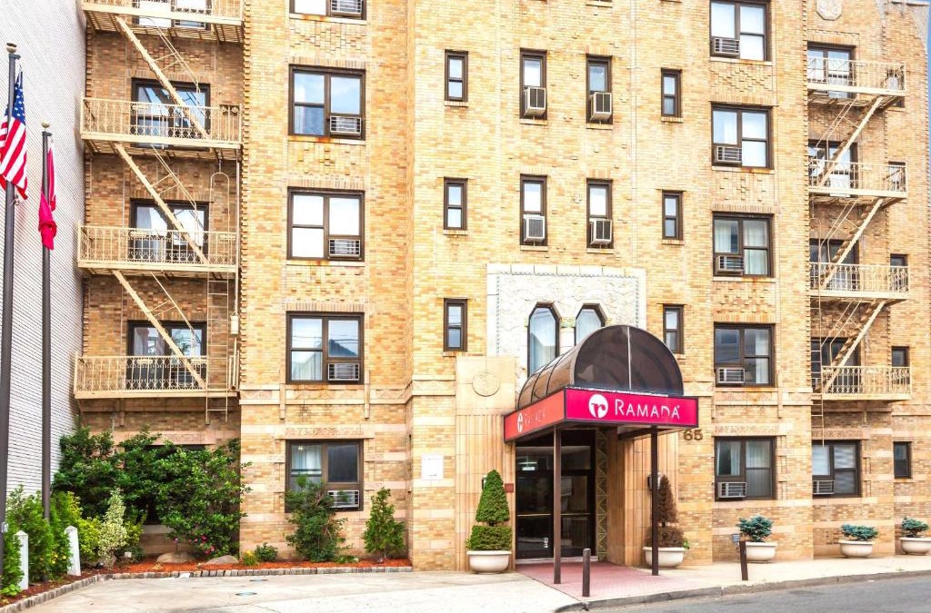 Jersey City Hotel | Ramada by Wyndham Jersey City
