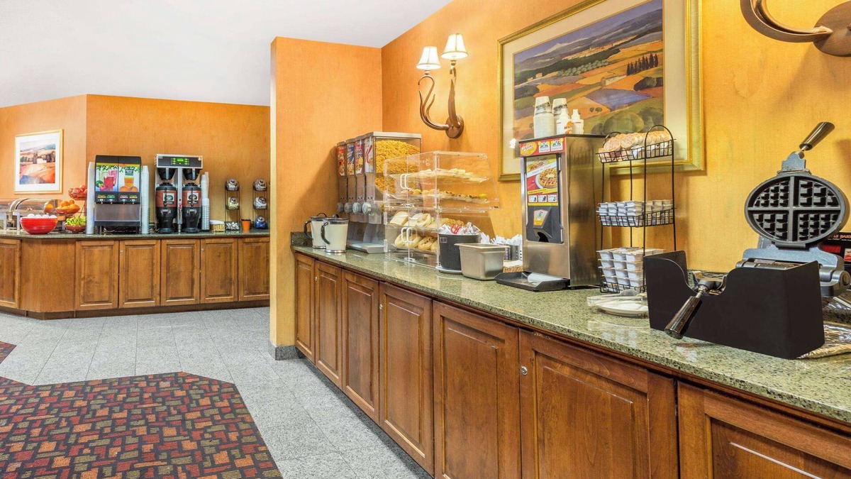 Kent Hotel | Ramada by Wyndham Kent Seattle Area
