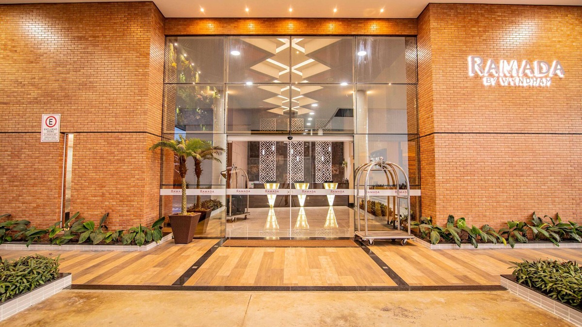 Aleixo Hotel | Ramada by Wyndham Manaus Torres Center
