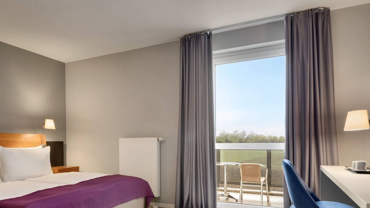 Schwaig Hotel | Ramada by Wyndham Muenchen Airport
