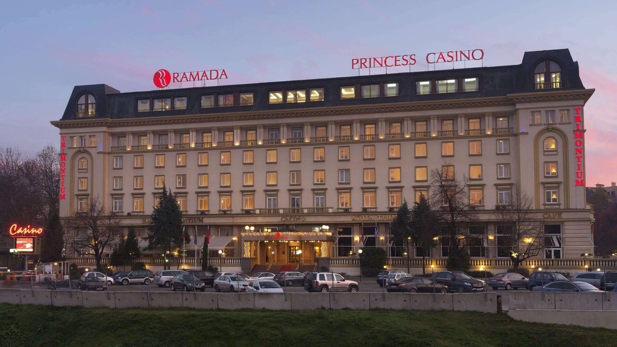 Plovdiv Center Hotel | Ramada by Wyndham Plovdiv Trimontium
