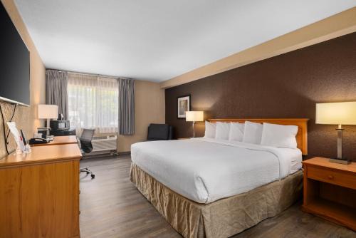 Hazelwood Hotel | Ramada by Wyndham Portland