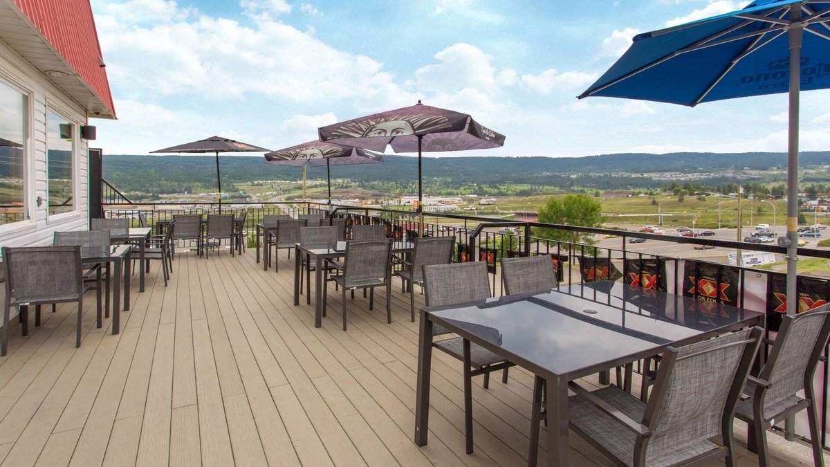 Williams Lake Hotel | Ramada by Wyndham Williams Lake