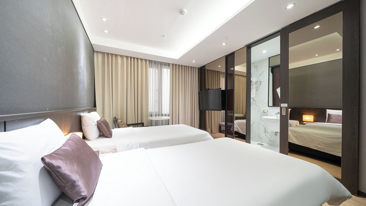 Yongin Hotel | Ramada by Wyndham Yongin