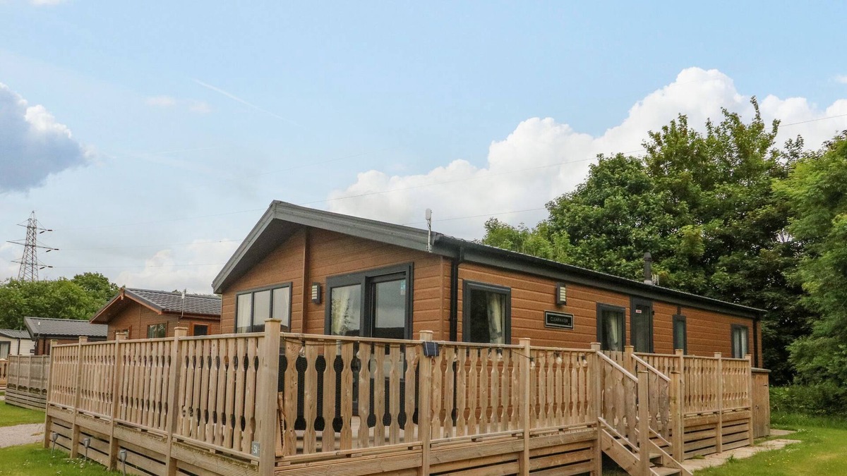 Yealand Conyers House | RAMBELLS LODGE, SHERWOOD 31, family friendly in Carnforth
