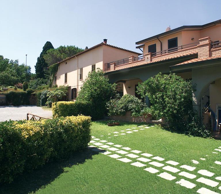 Scarlino Hotel | Ranch Hotel