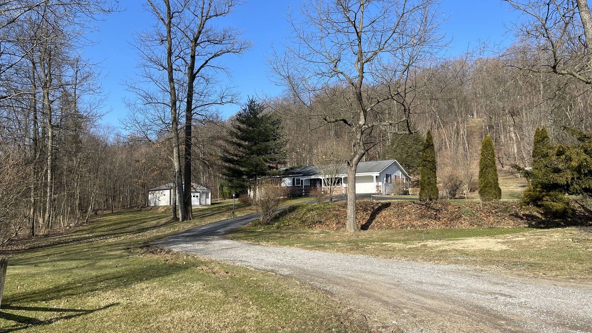 Mifflintown House | Ranch House