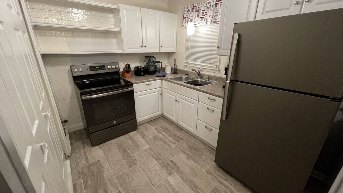 Fern Creek House | Ranch style home within 30 minutes of most of Louisville! Close to the Parklands