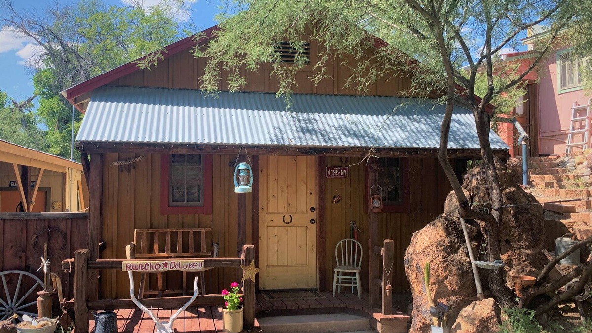 Morristown House | RANCHO DELUXE, For the Spirit of the West in all of us! 1 of 3 casitas