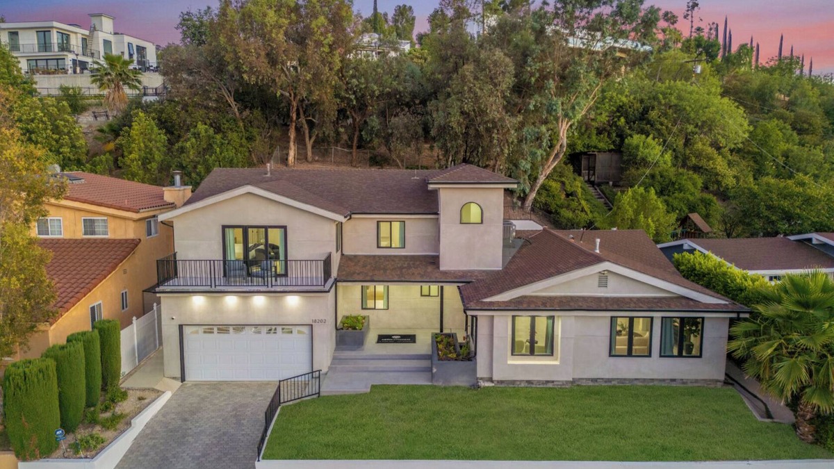 Tarzana House | Rancho Haven - Stylish Valley Getaway w/Sunset Views