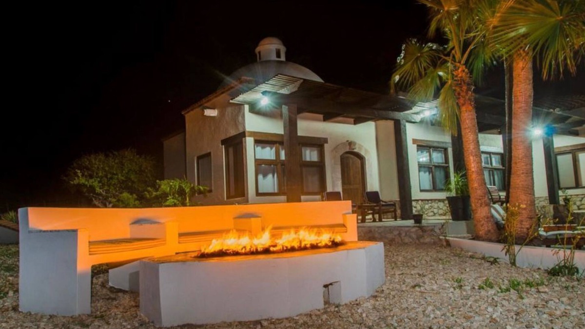 Migrino Cottage | RANCHO LAS MARGARITAS Stunning house just a min away from the beach.