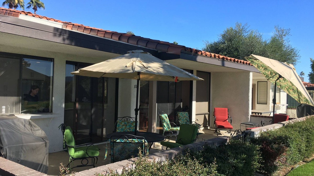 Rancho Mirage Condo | RANCHO LAS PALMAS RESORT-FAIRWAY VIEWS, LIGHT OPEN FLOOR PLAN UNIT, SOUTH FACING