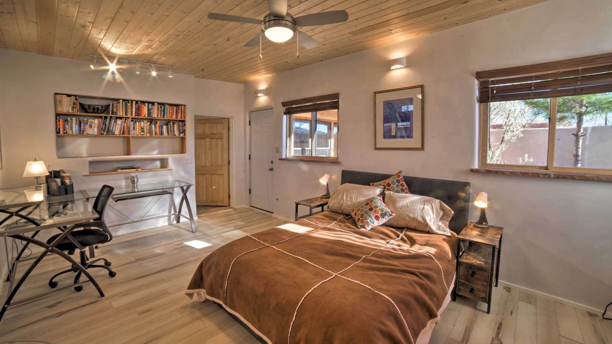 Taos Apartment | Ranchos de Taos Casita by Downtown & Trails!