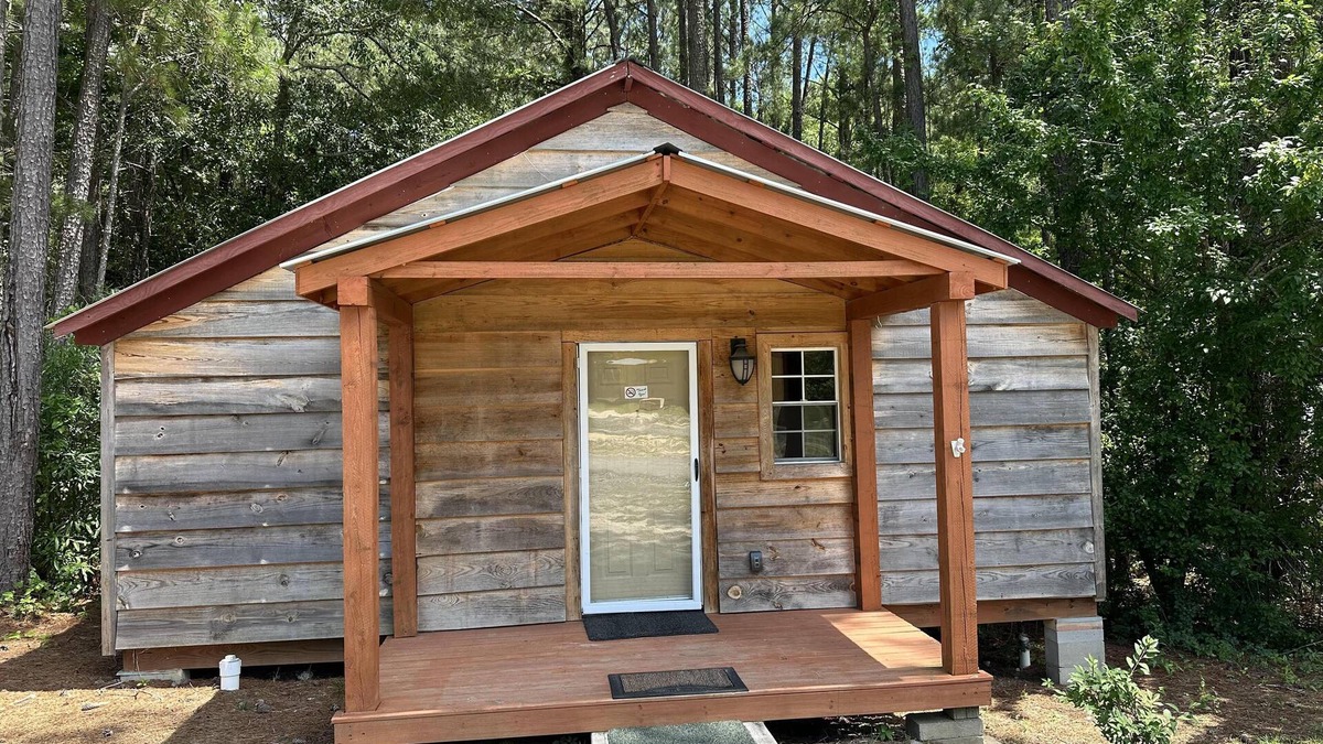 Cochran Cabin | Ranger Smith Cabin 1 - Ranger Smith Cabin Jellystone Park Cochran