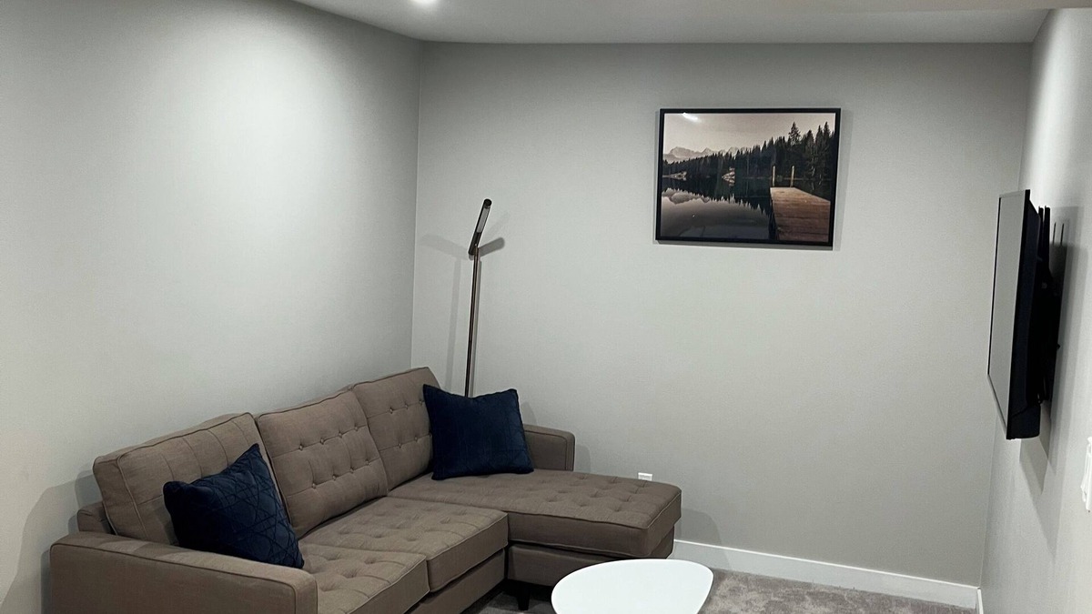 Regina Apartment | RaphaSuites