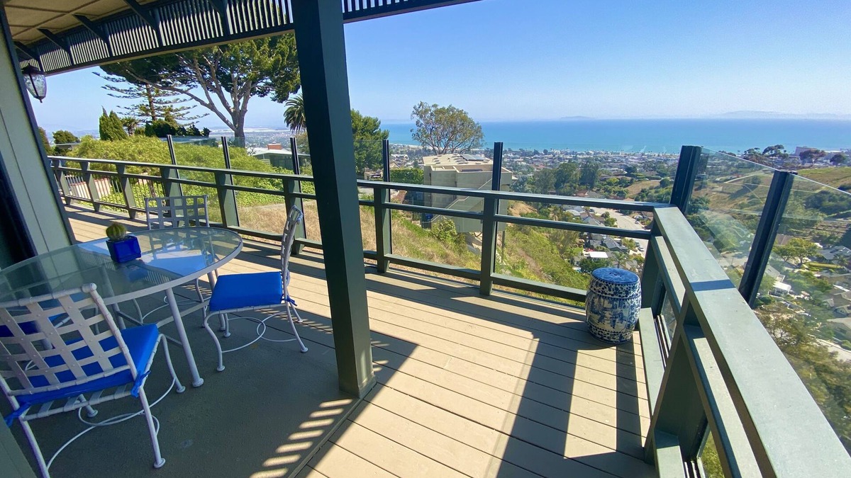 Ventura House | Raptor's View - Million Dollar Views From The Ventura Hillsides