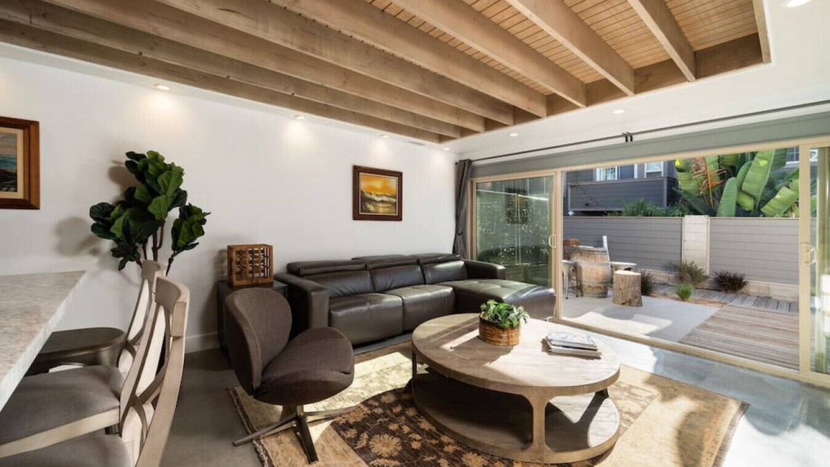 Dana Point House | Rare 10 bedroom property, newly remodeled, centrally located with a huge outdoor living space.