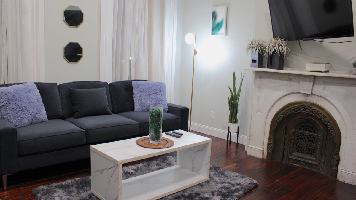 Albany Apartment | ★ RARE 1BR Apt with Character GREAT Location! W/D★