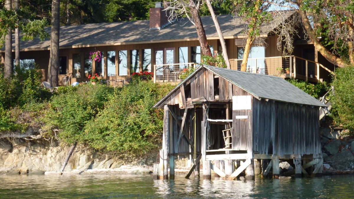 Marrowstone House | Rare Beauty - Idyllic Beachfront Island Home - 5 Star Architectural Gem