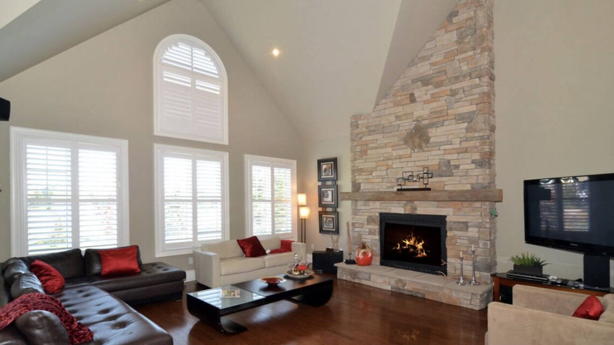 The Blue Mountains Ski Chalet | Rare chalet w/pool access and. a min from The Blue Mountains