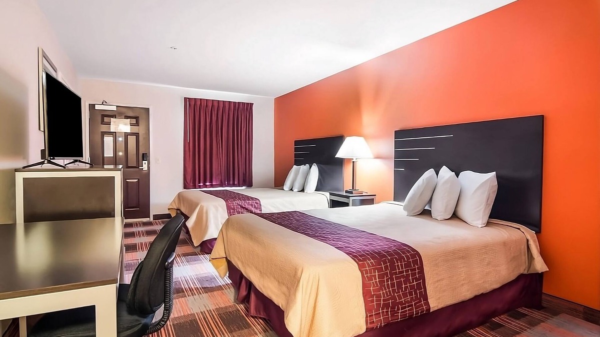 Mableton Hotel | Rare Find! FREE Parking! Martin Luther King Jr. National Historic Site Tour!
