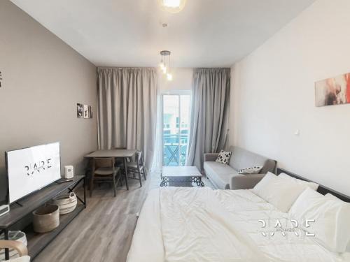 Dubai Production City Apartment | Rare Holiday Homes - Near The Lake - Lago Vista B - Dubai Production City - IMPZ - R2112
