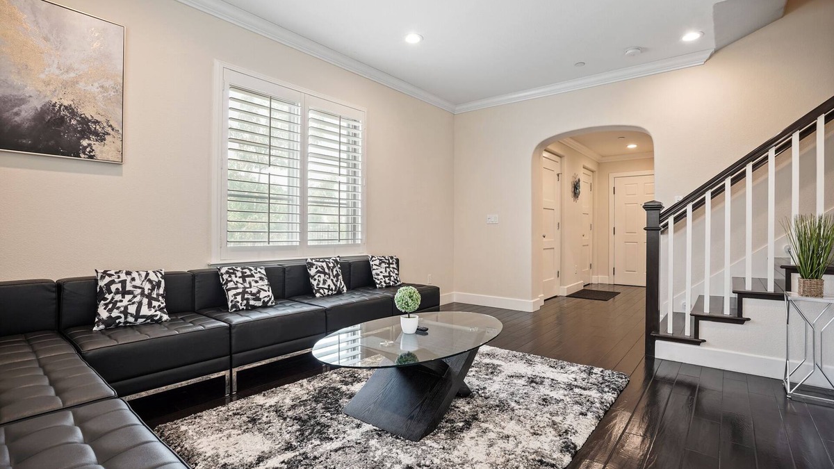 Fremont House | ⭐️Rare⭐️Modern 4BR/3.5BA Home⭐️ Work from Home
