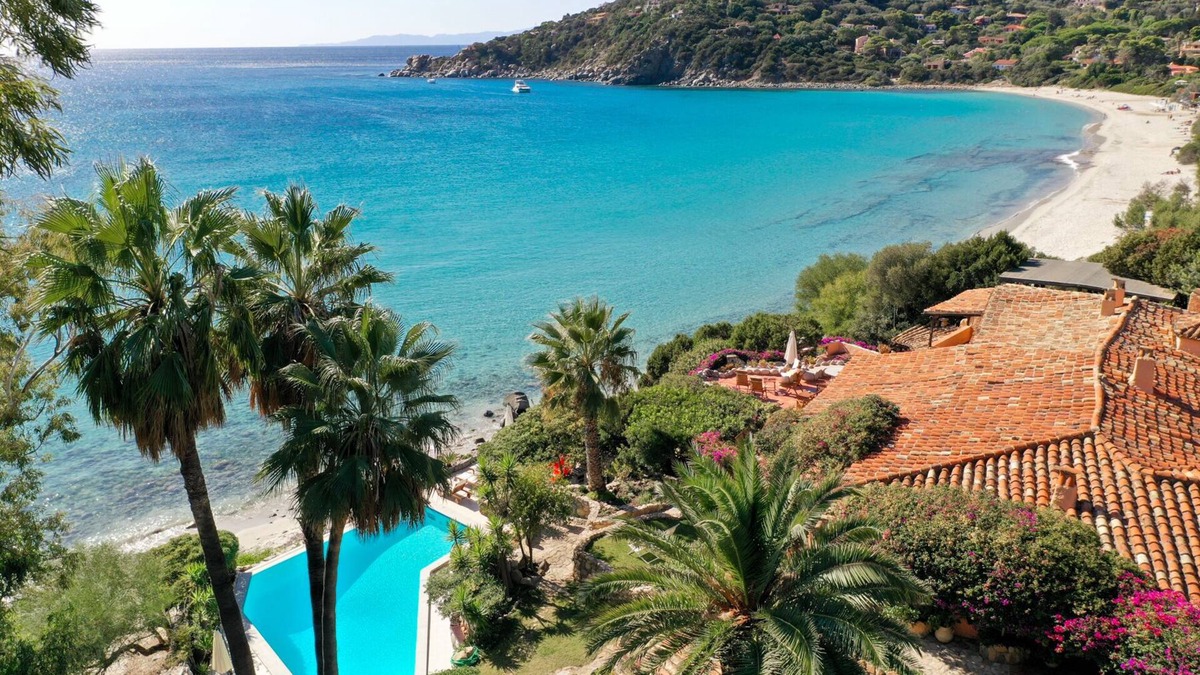 Torre delle Stelle Villa | Rare outstanding beachfront position, private pool, delightful meals