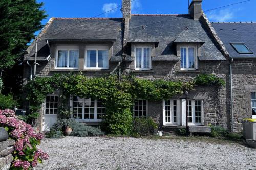 Saint-Coulomb House | Rare pearl with garden facing the sea
