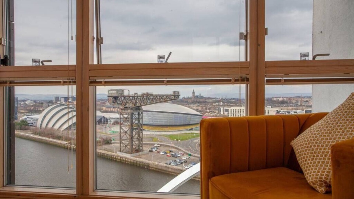 Glasgow Apartment | Rare Top Floor Duplex Overlooking the River Clyde
