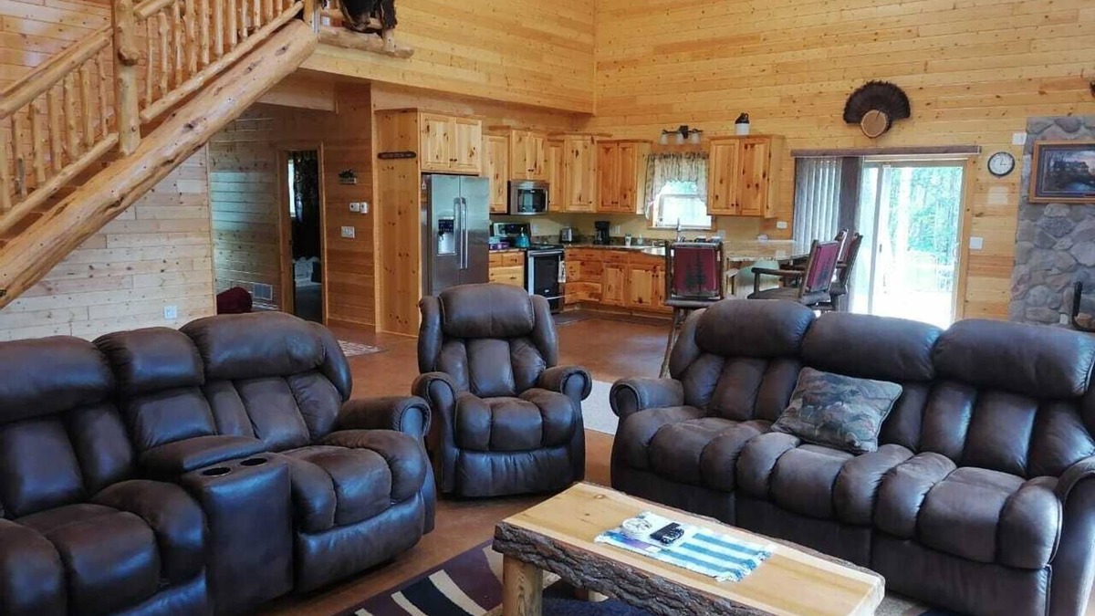 Longville House | 🌲 Rare Woodland Retreat