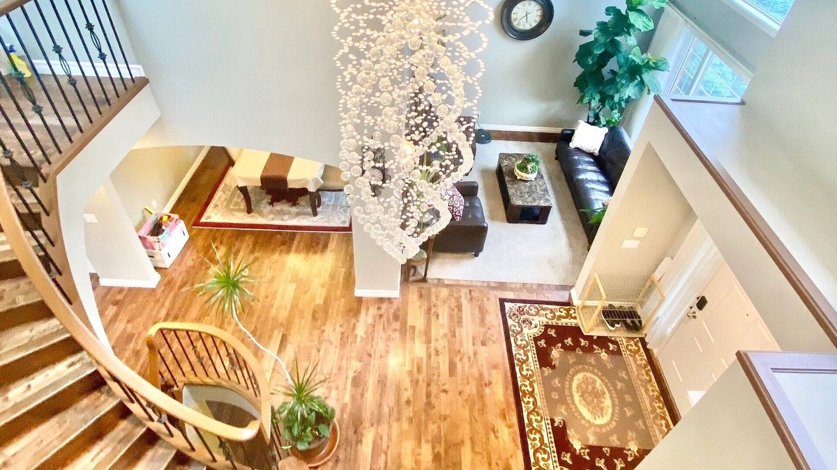 Edgemont House | Ravine House, 4000sqf, View, AC,Sleep12+nn
