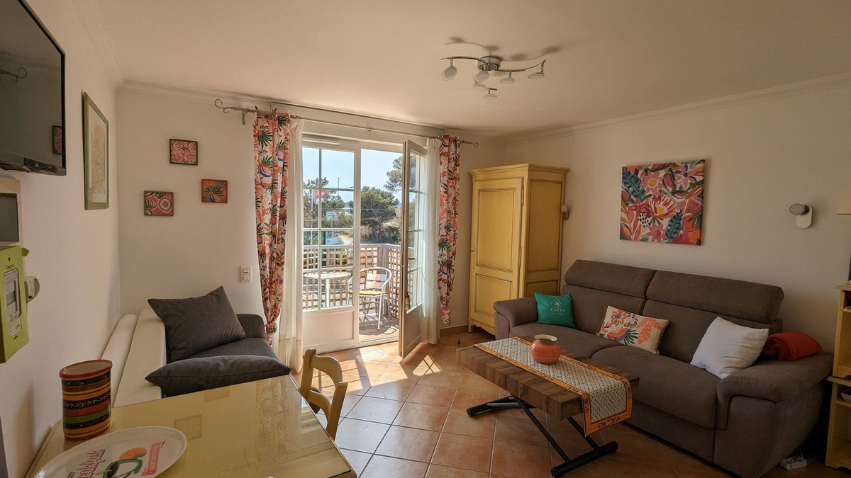 Giens Apartment | Ravissant Studio Très Bien Équipé à 100 m de la Plage !