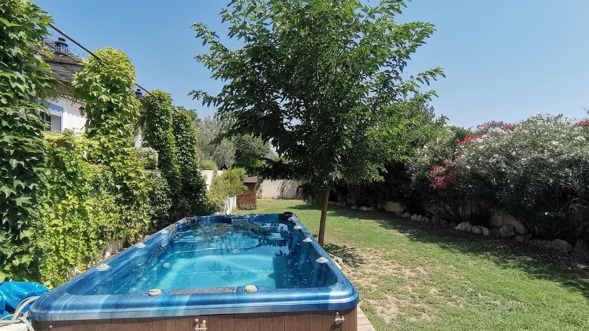 13th Arrondissement Apartment | Ravissante Suite Avec Jacuzzi, a Proximité de Sentiers de Randonnées