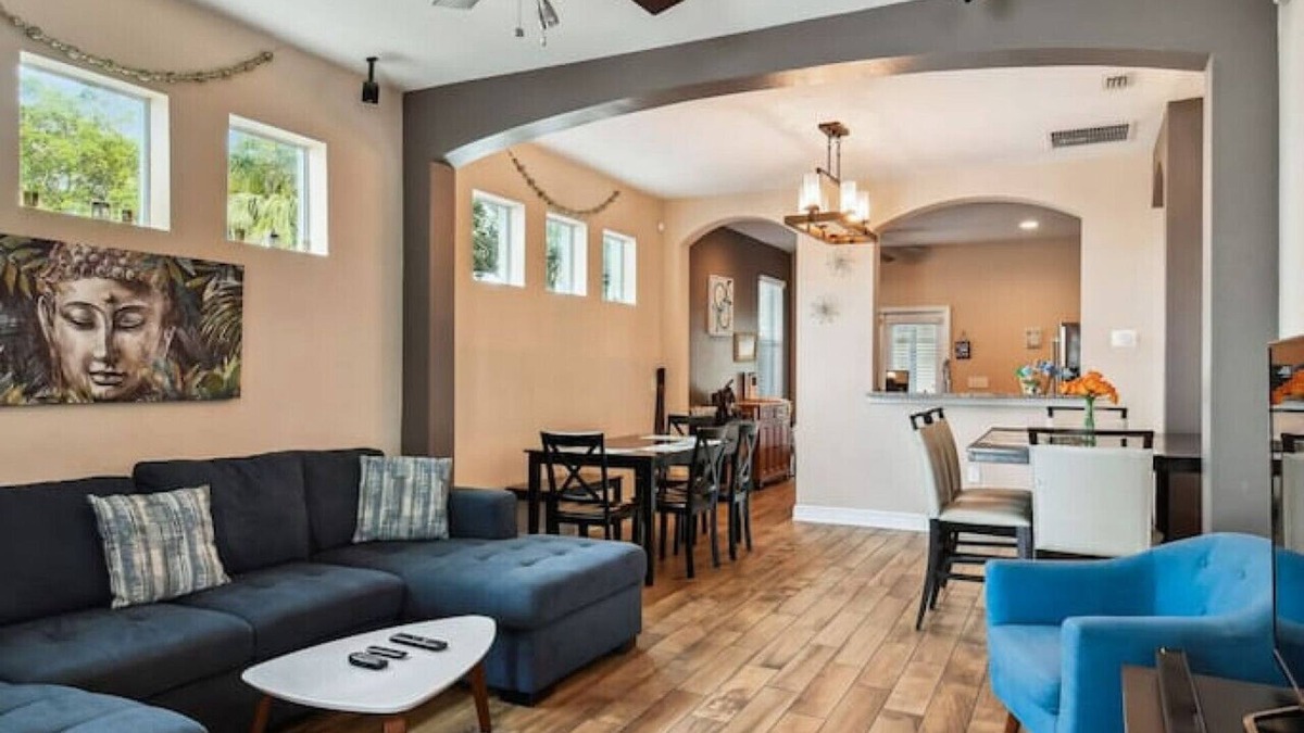 Carver City - Lincoln Gardens House | Raymond James Stadium Hot Tub Home