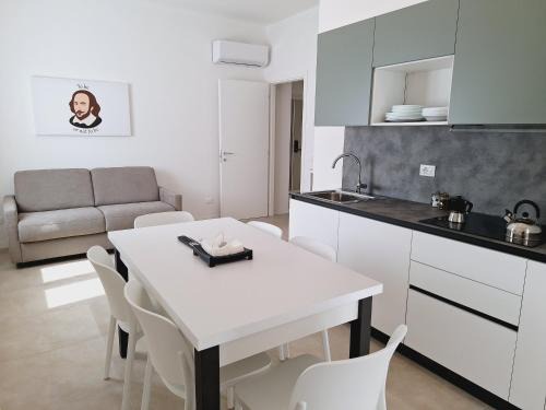 Sud-Ovest Apartment | Re Lear Expo