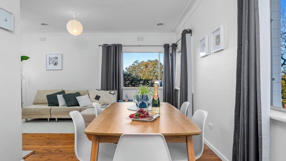 Albury House | Read Place Retreat - Albury