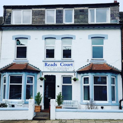 Blackpool Town Center Apartment | Reads Court Holiday Apartments - Blackpool Resort Collection
