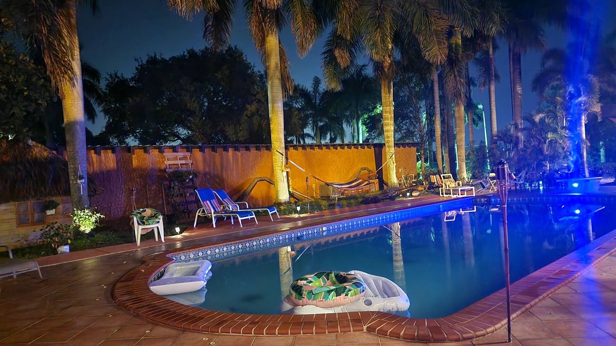 Homestead Villa | Ready to escape to a Private Paradise?Celebrate life's special moments here...
